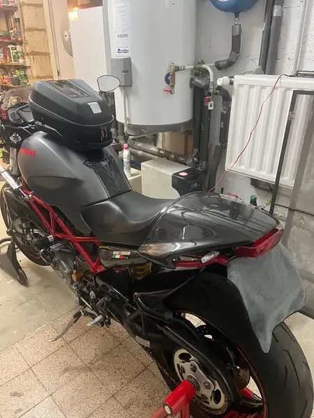 Ducati Monster 937 - foto 3