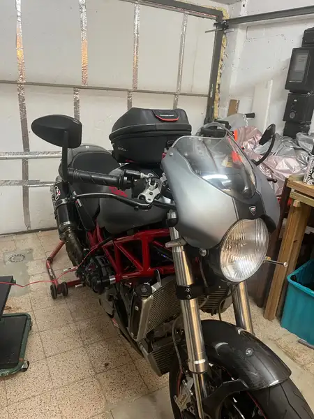 Ducati Monster 937 - foto 6