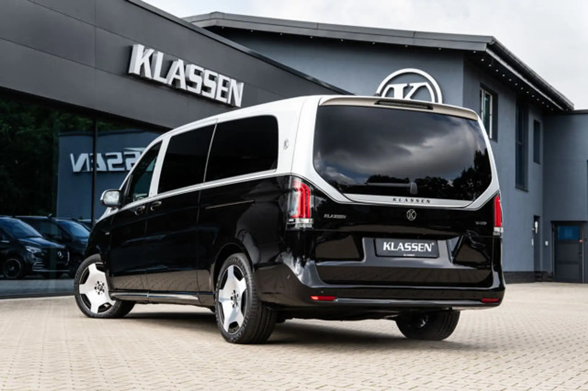 벤츠 V300 2026 화이트 사진 3