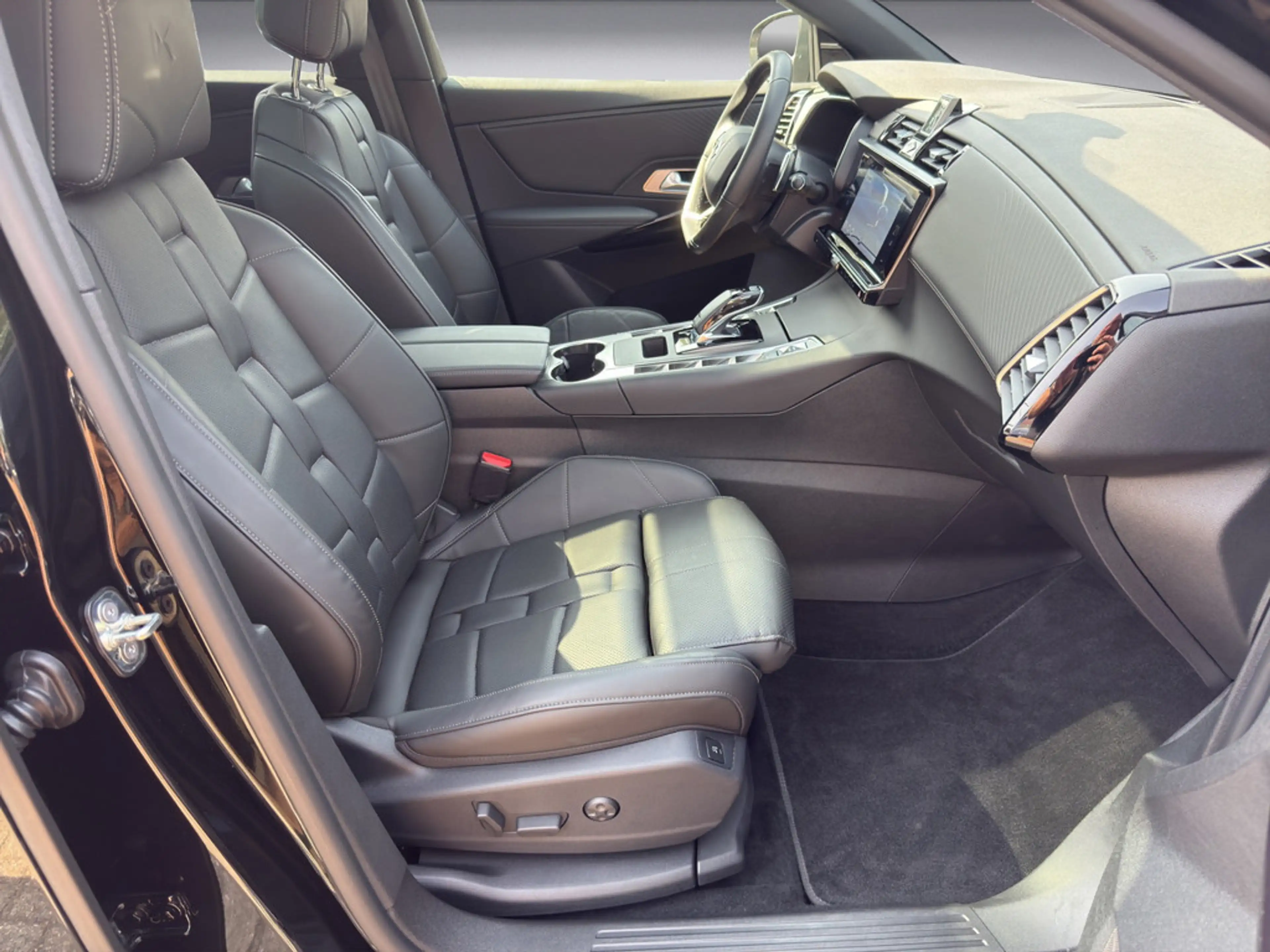 DS Automobiles DS 7 BlueHDI 130 Aut. OPERA LEDER Panoramadach — photo 13