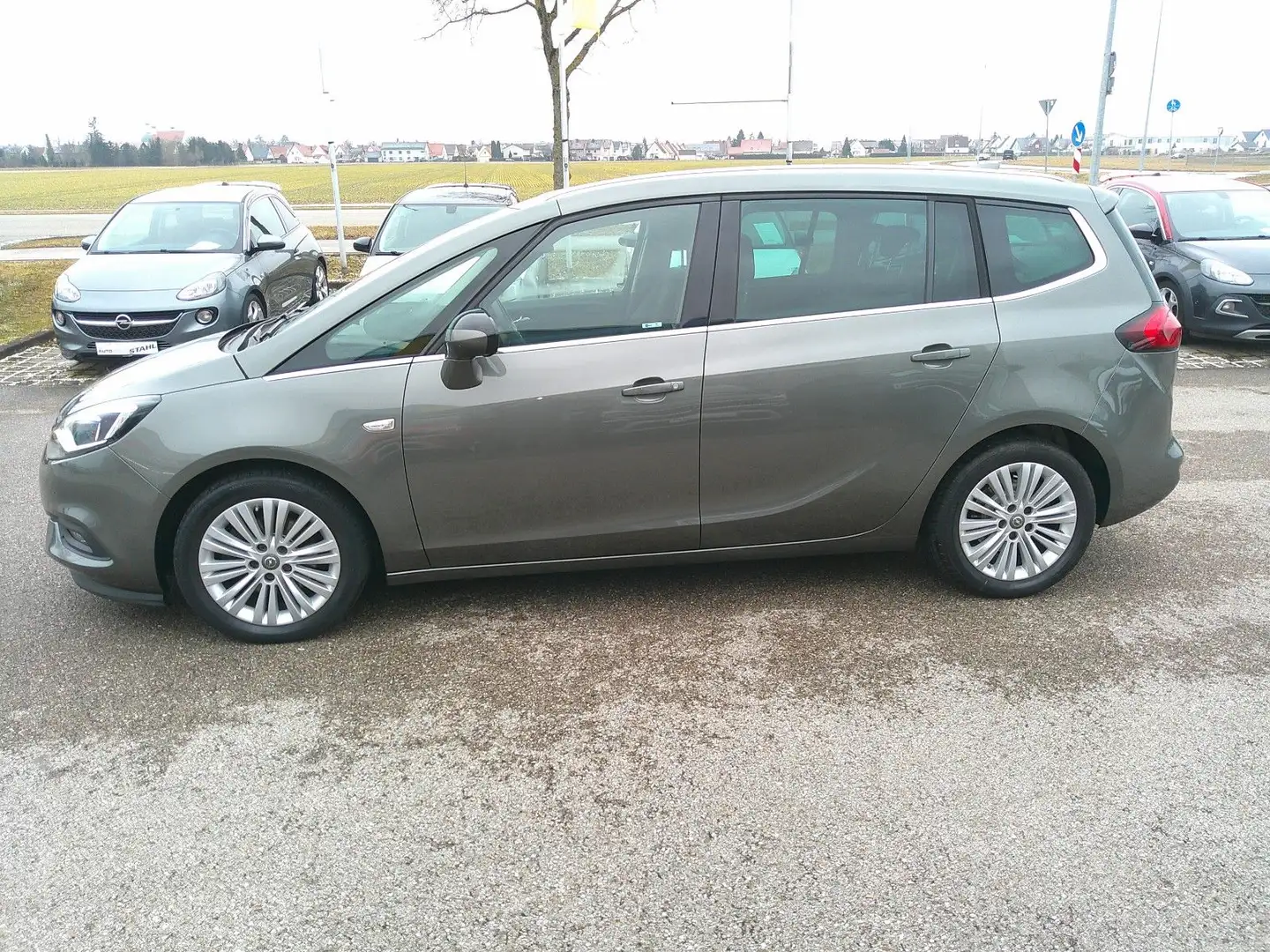 Opel Zafira C Innovation Grau - 2