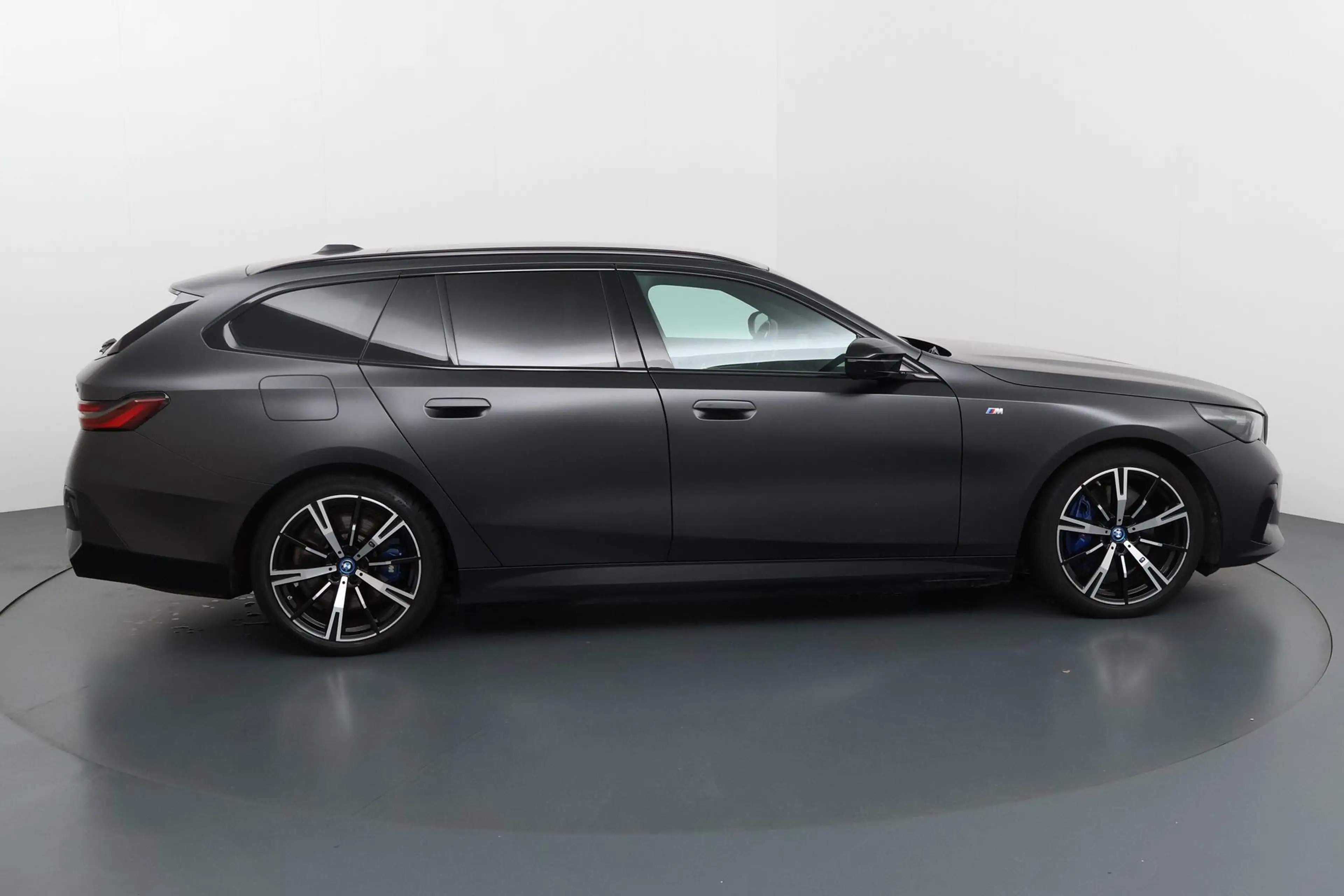 BMW i5 Touring M60 xDrive 84 kWh Elektrische topper met v — photo 12