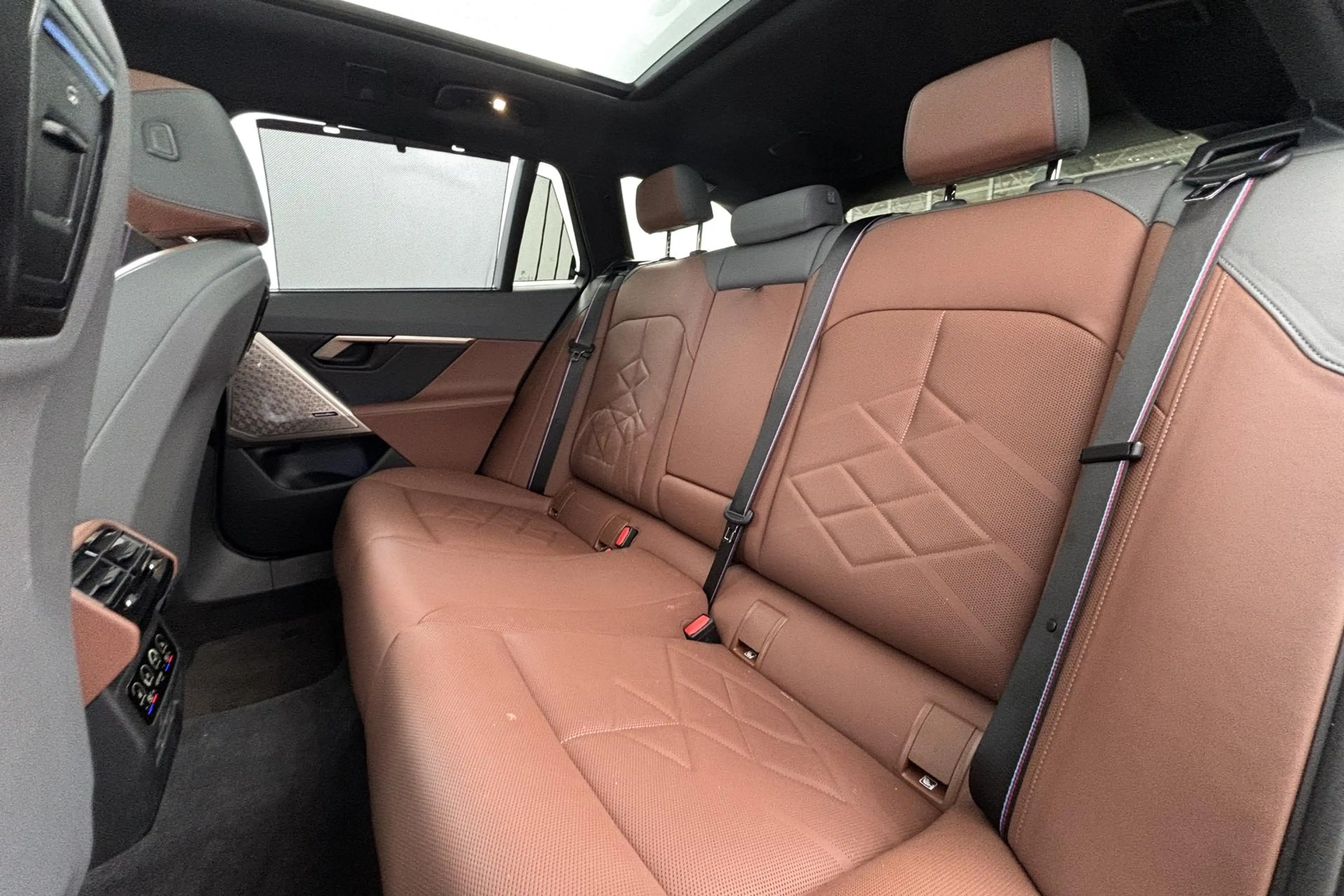 BMW i5 Touring M60 xDrive 84 kWh Elektrische topper met v — photo 5