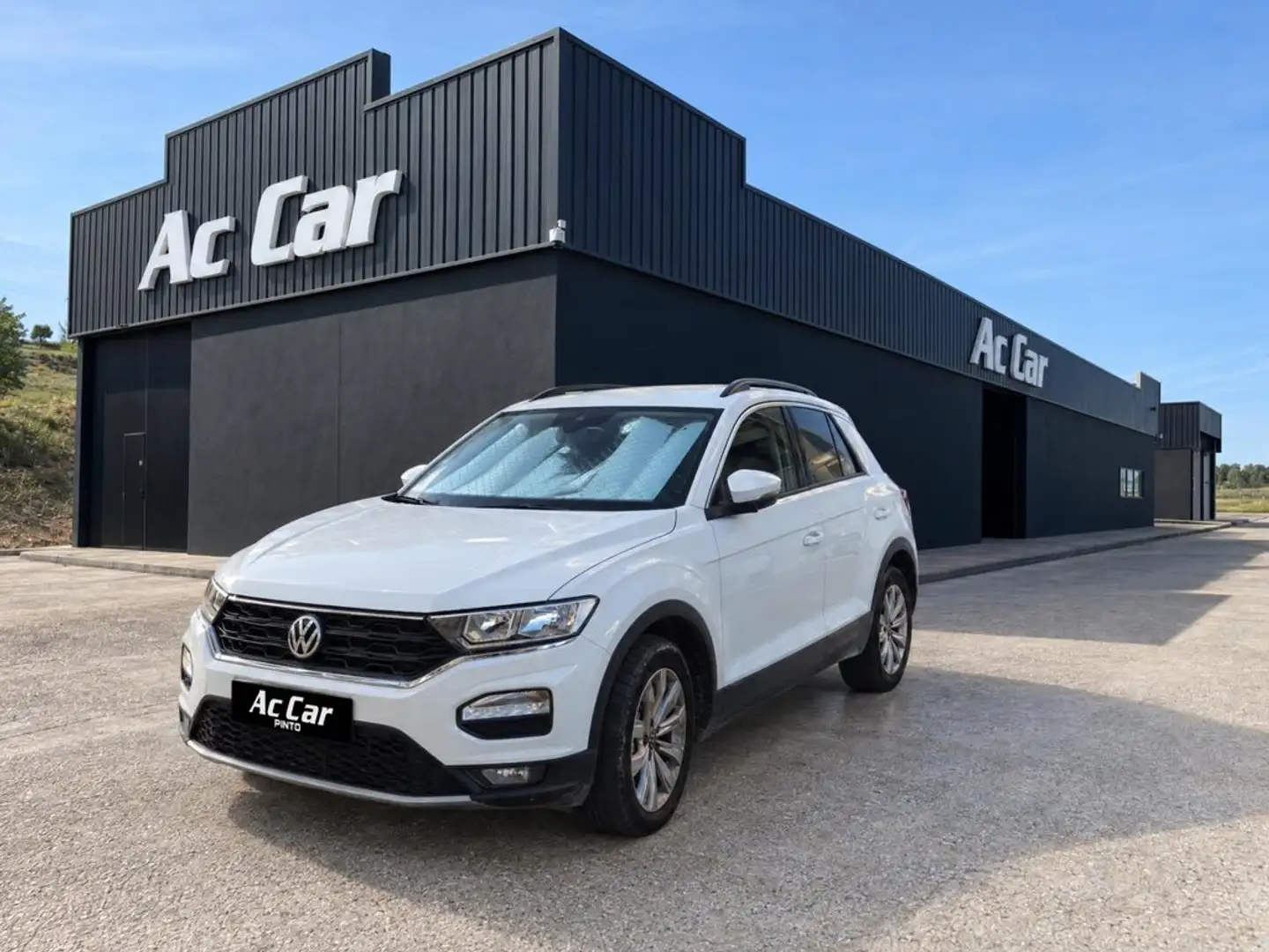 Volkswagen T-Roc 1.5 TSI Advance - 1