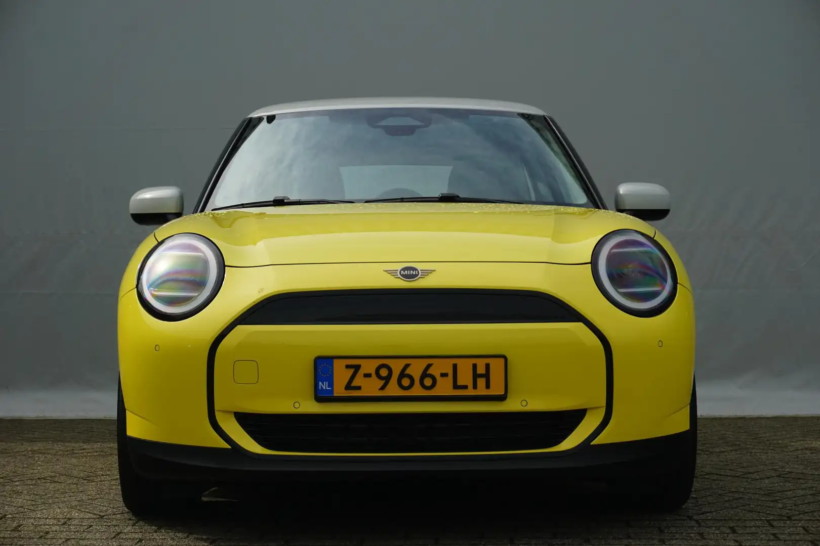 MINI Cooper E 3-deurs | Classic Trim + Package S Geel - 2