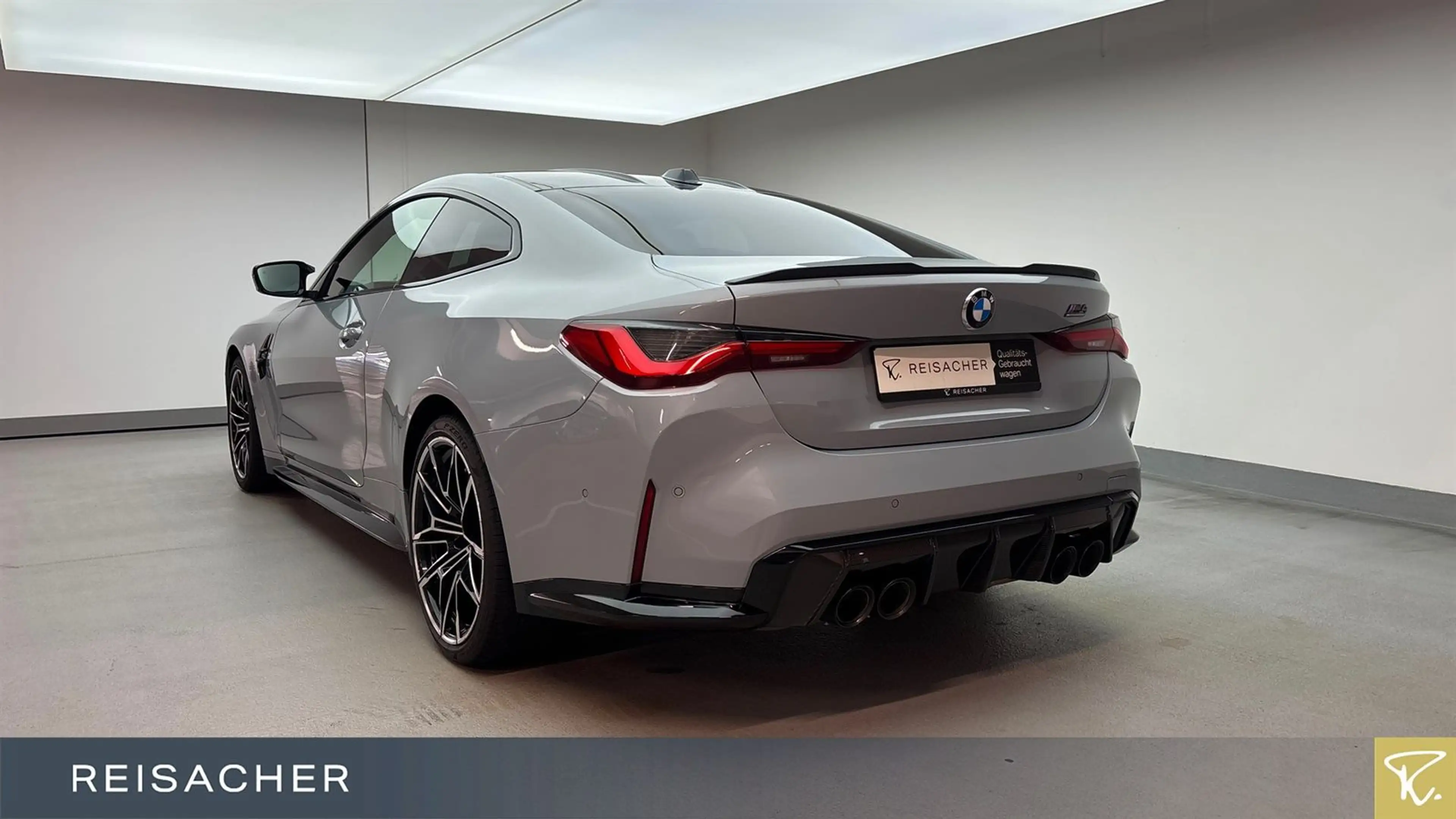 BMW M4 A Competition M xDrive Coupé LCProf ACC Laser — photo 2
