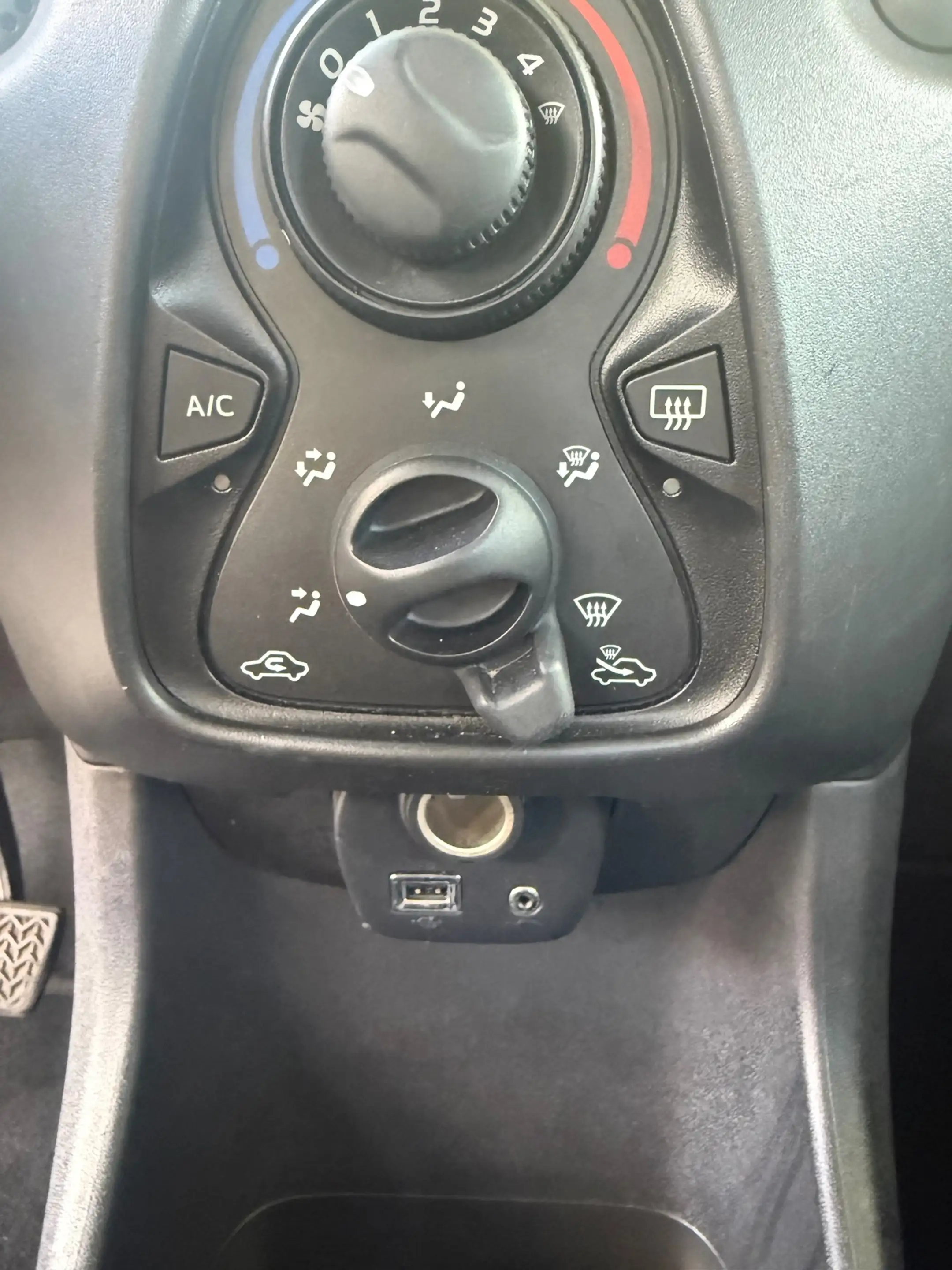 Toyota Aygo Eerste eigenaar / 60.000 NAP / Airco / Goed onderh — photo 12