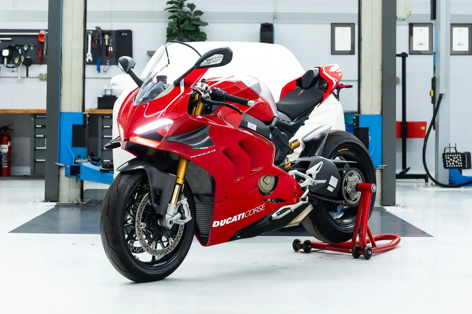 Ducati Panigale V4 R I Approved I Carbon I Performance Červená - 1