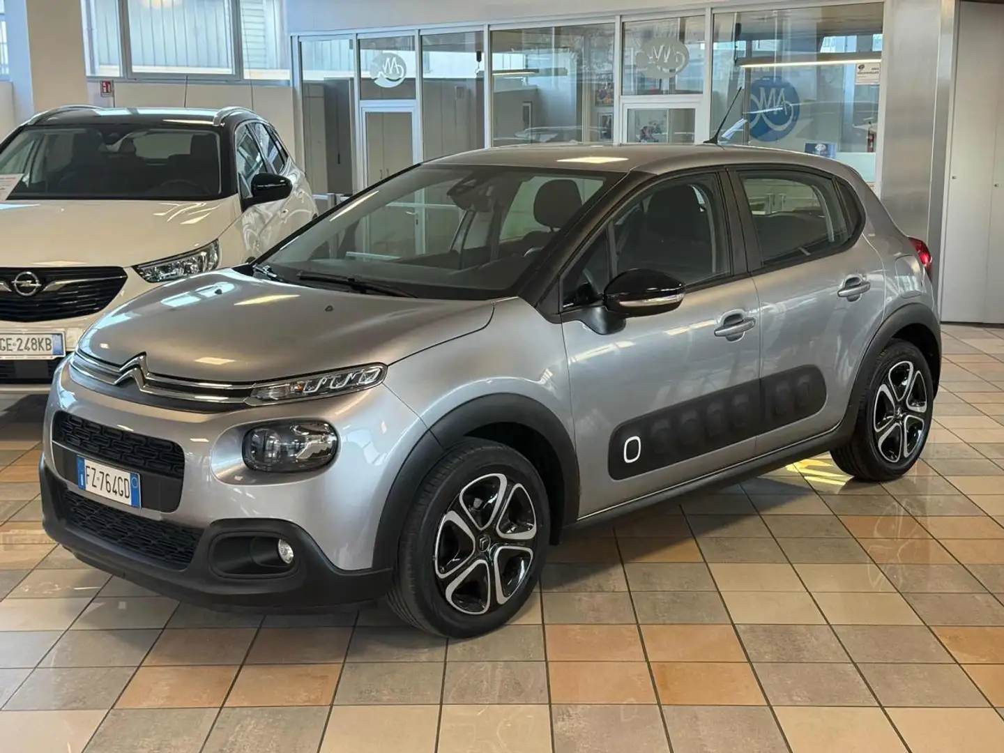 Citroen C3 PureTech 82 S&S Feel GPL Argent - 1