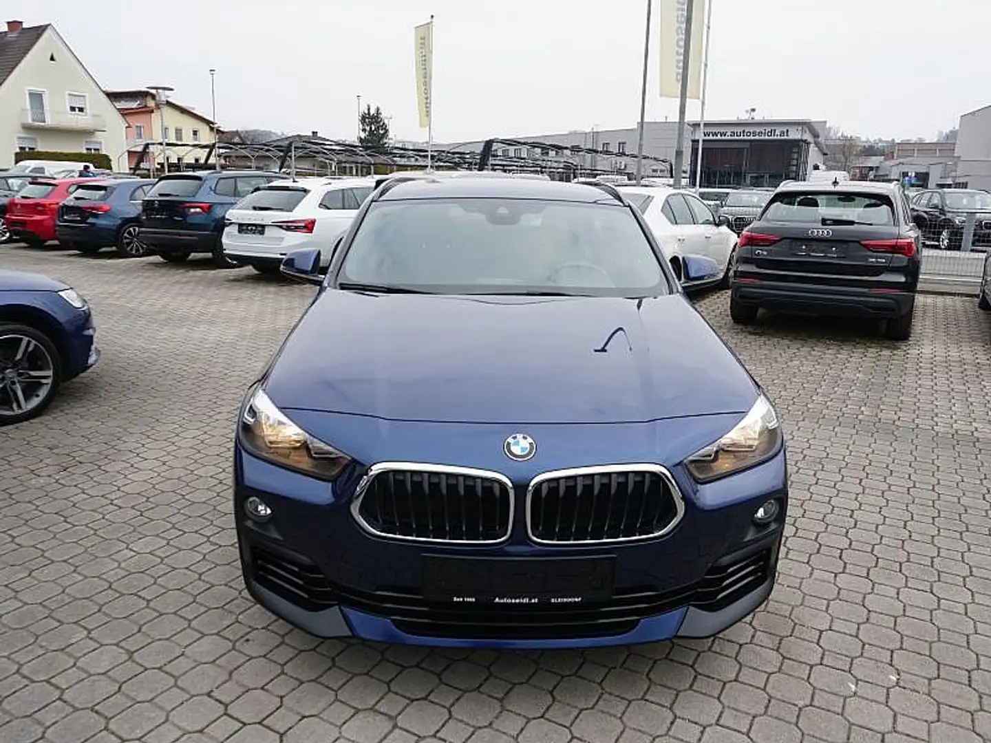 BMW X2 X2 sDrive 18d *LEDER+NAVI* Kék - 2
