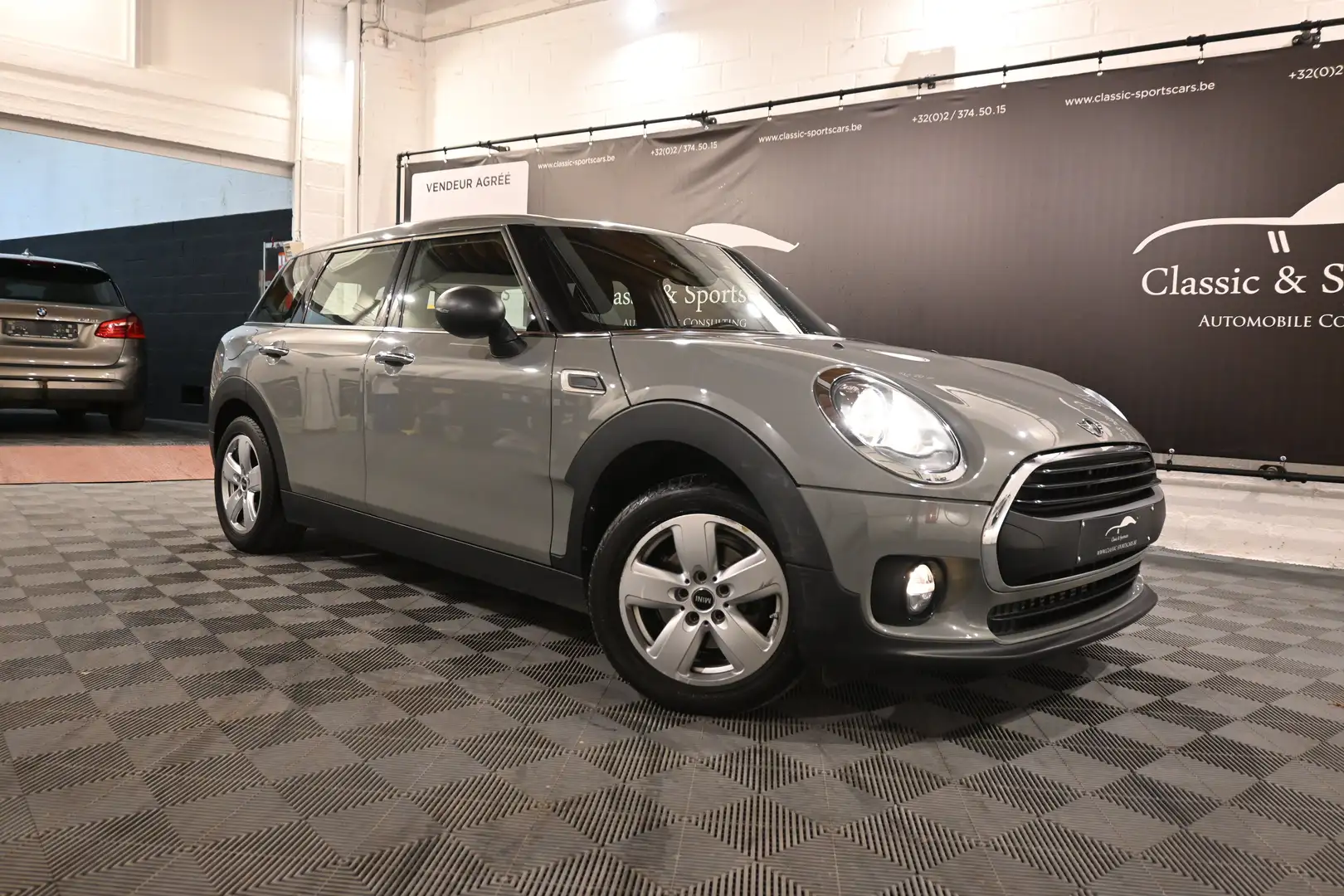 MINI One Clubman 1.5 AUTO / NAV / BLUETOOTH !! Gris - 2