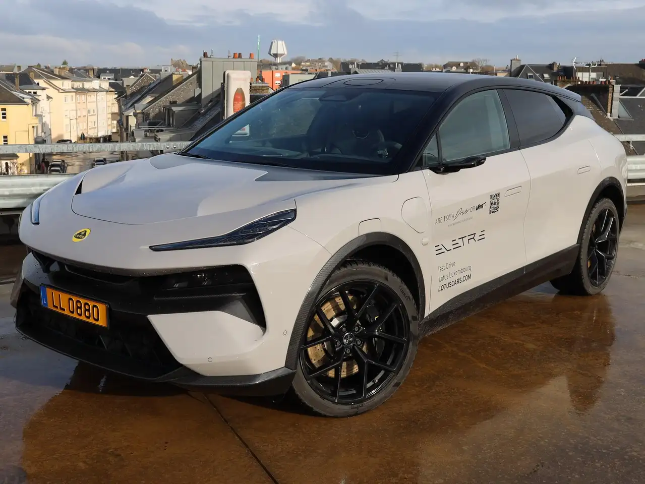 Lotus Eletre 2025