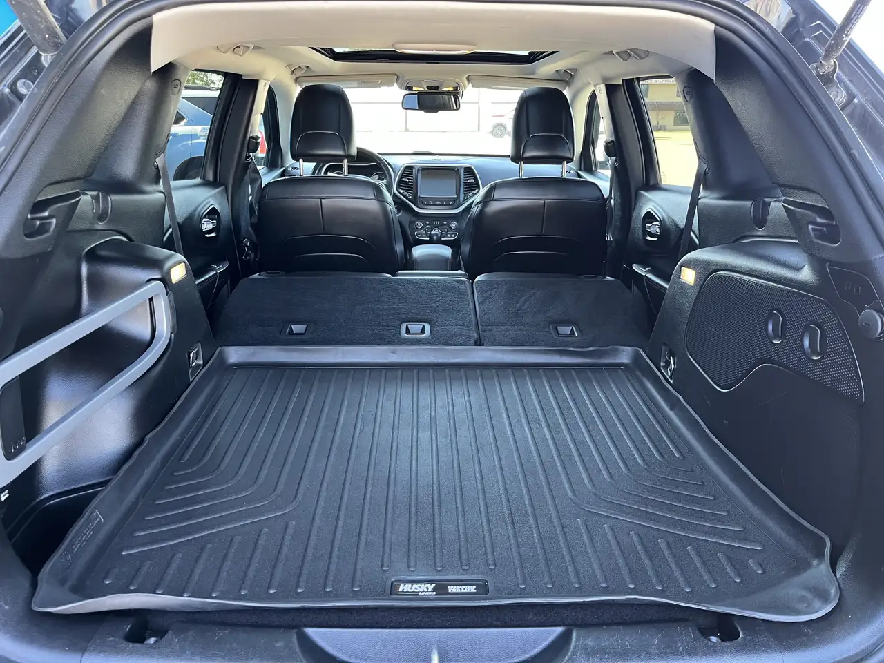 Jeep Cherokee снимка Jeep Cherokee