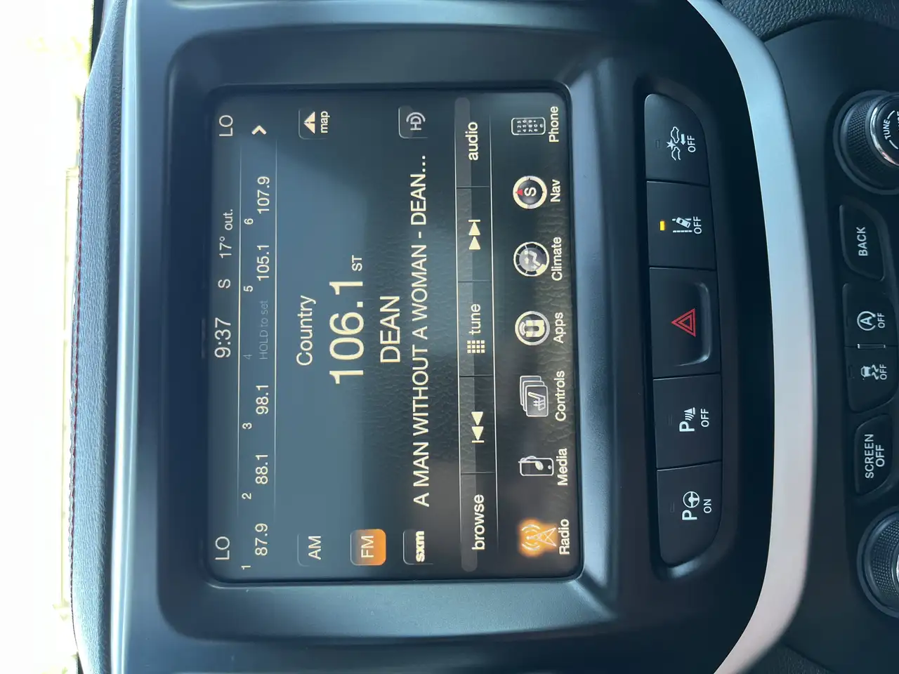 Jeep Cherokee снимка Jeep Cherokee