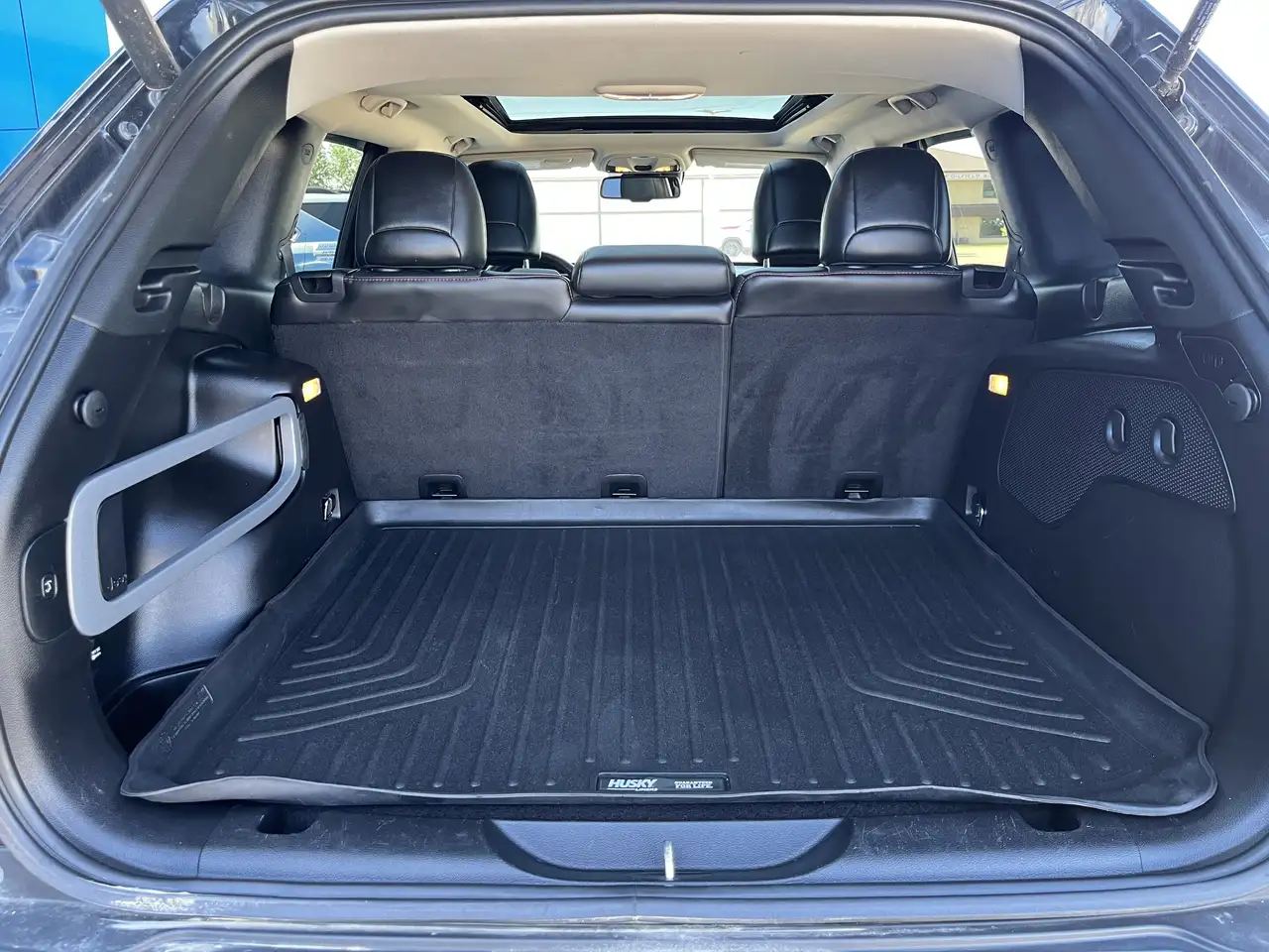 Jeep Cherokee снимка Jeep Cherokee
