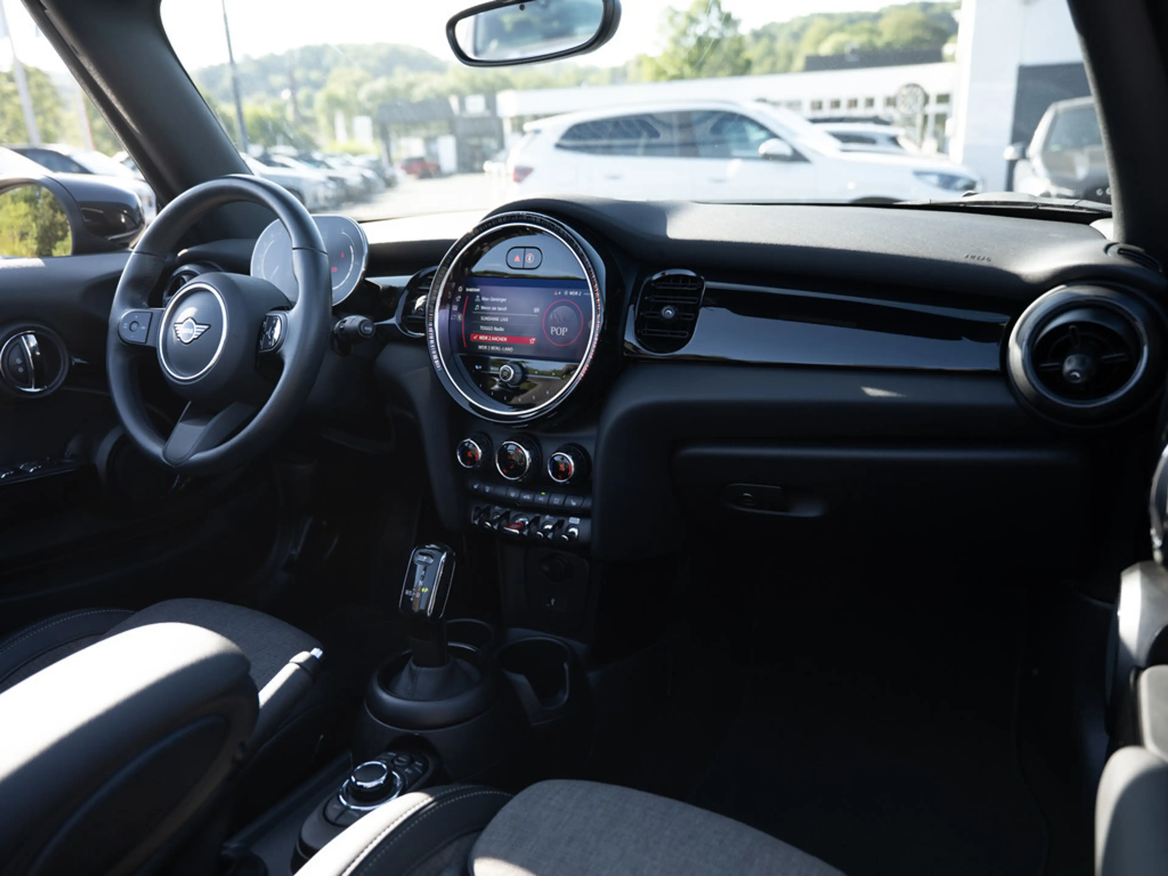 MINI Cooper Cabrio Classic Trim FACEL. LED SHZ PDC — photo 8