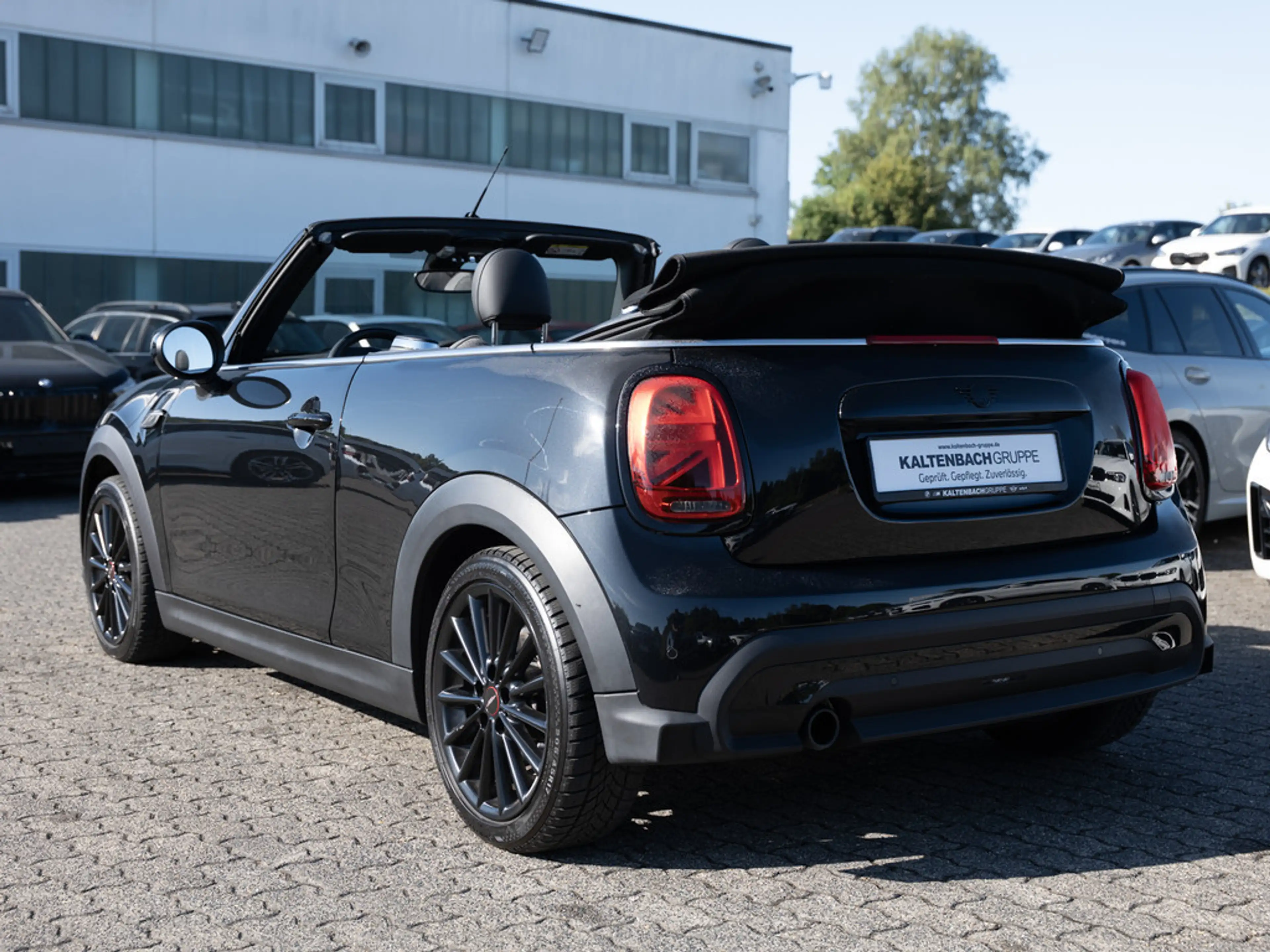 MINI Cooper Cabrio Classic Trim FACEL. LED SHZ PDC — photo 7