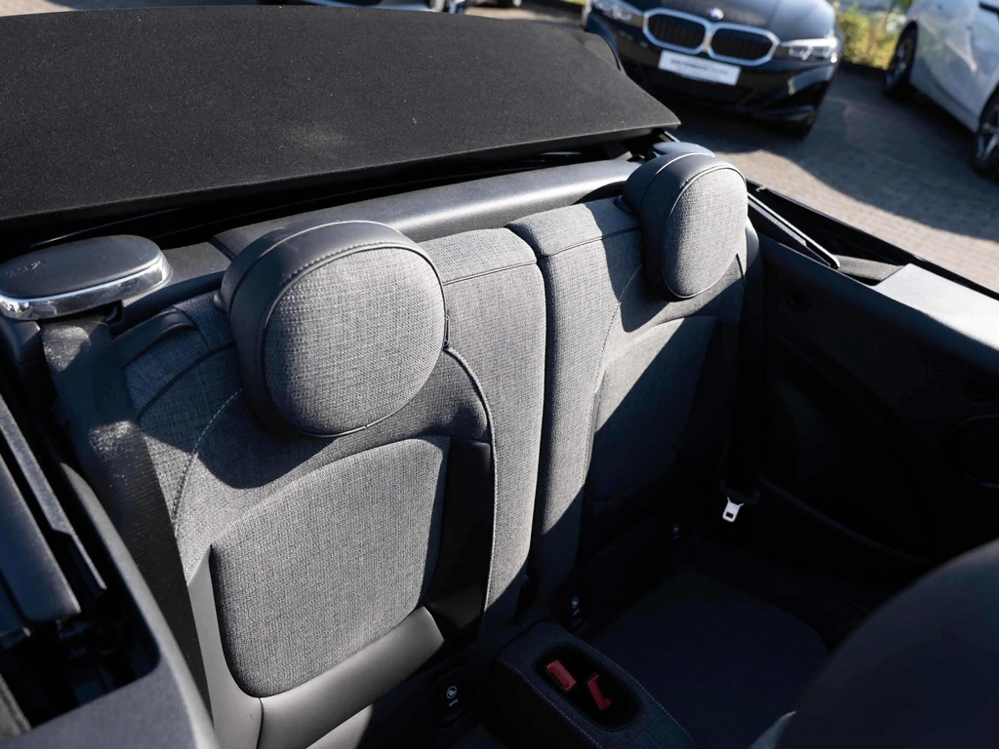 MINI Cooper Cabrio Classic Trim FACEL. LED SHZ PDC — photo 9