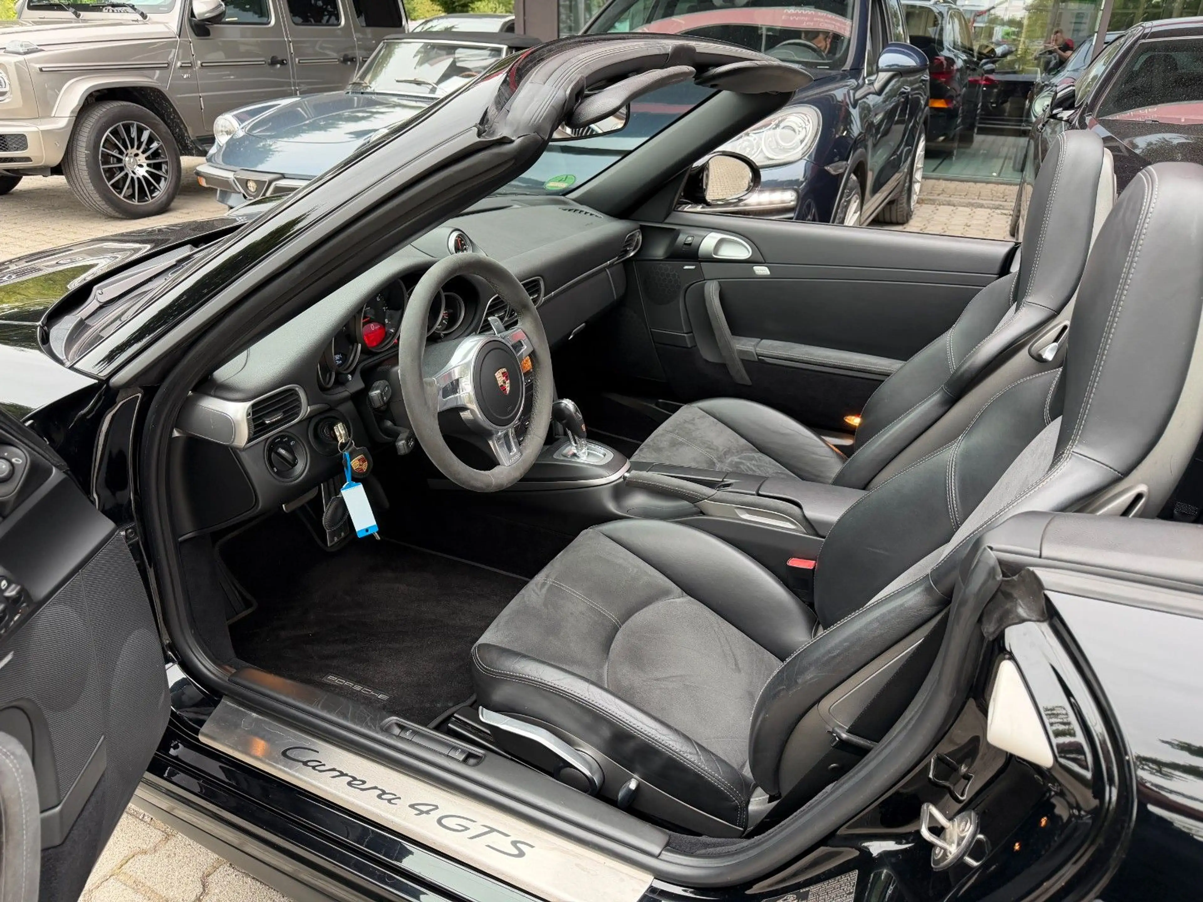 Porsche 911 997 Carrera 4 GTS Cabrio -dt. - top ! — photo 15