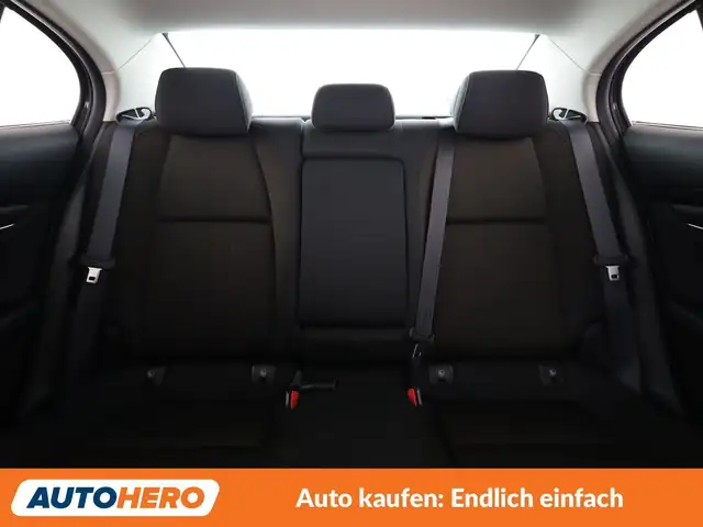 Mazda Mazda3 view 15
