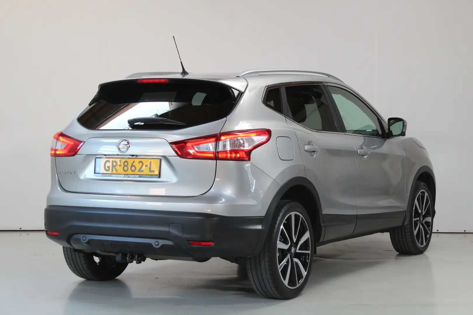 Nissan Qashqai 1.6 Tekna | 360 | Pano | Trekhaak | Keyless | Lede Grau - 2