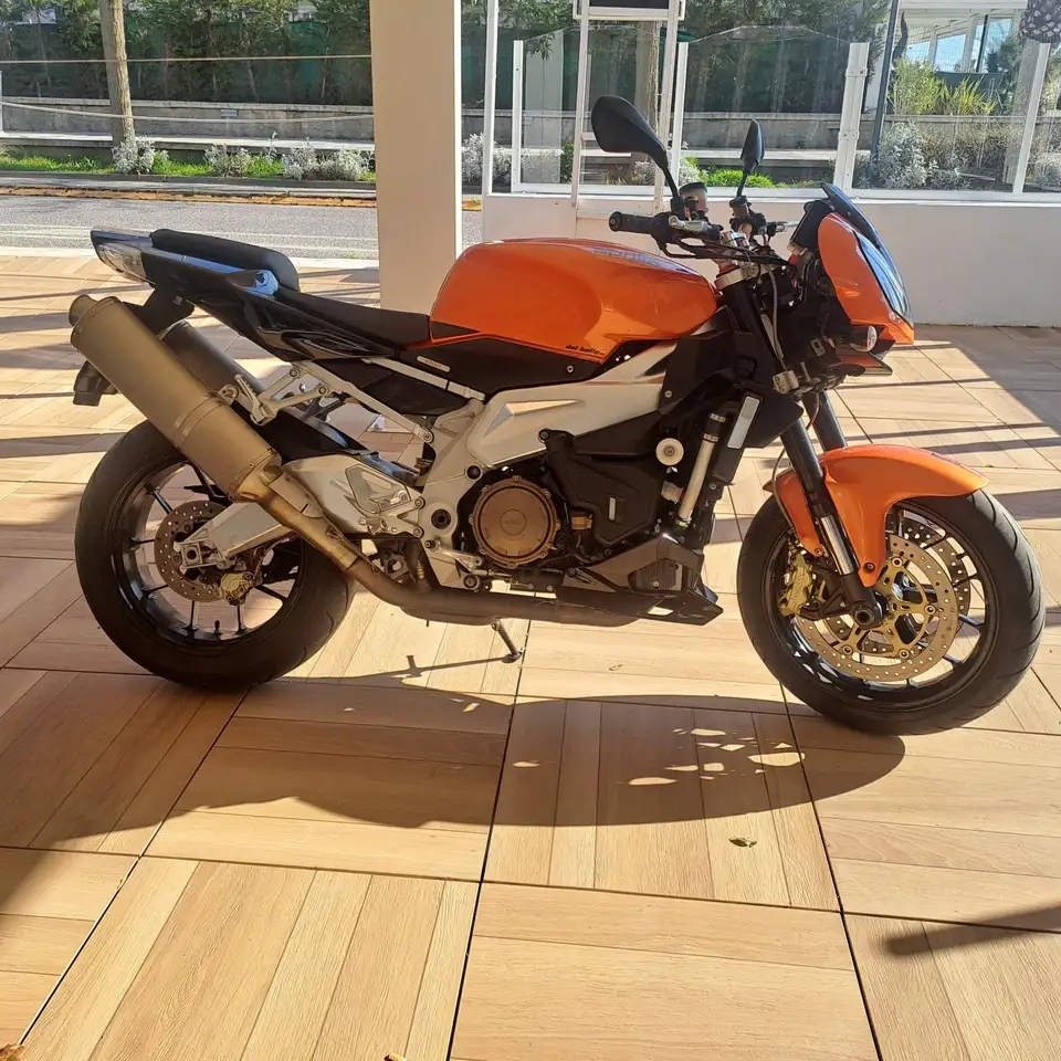 Aprilia Tuono