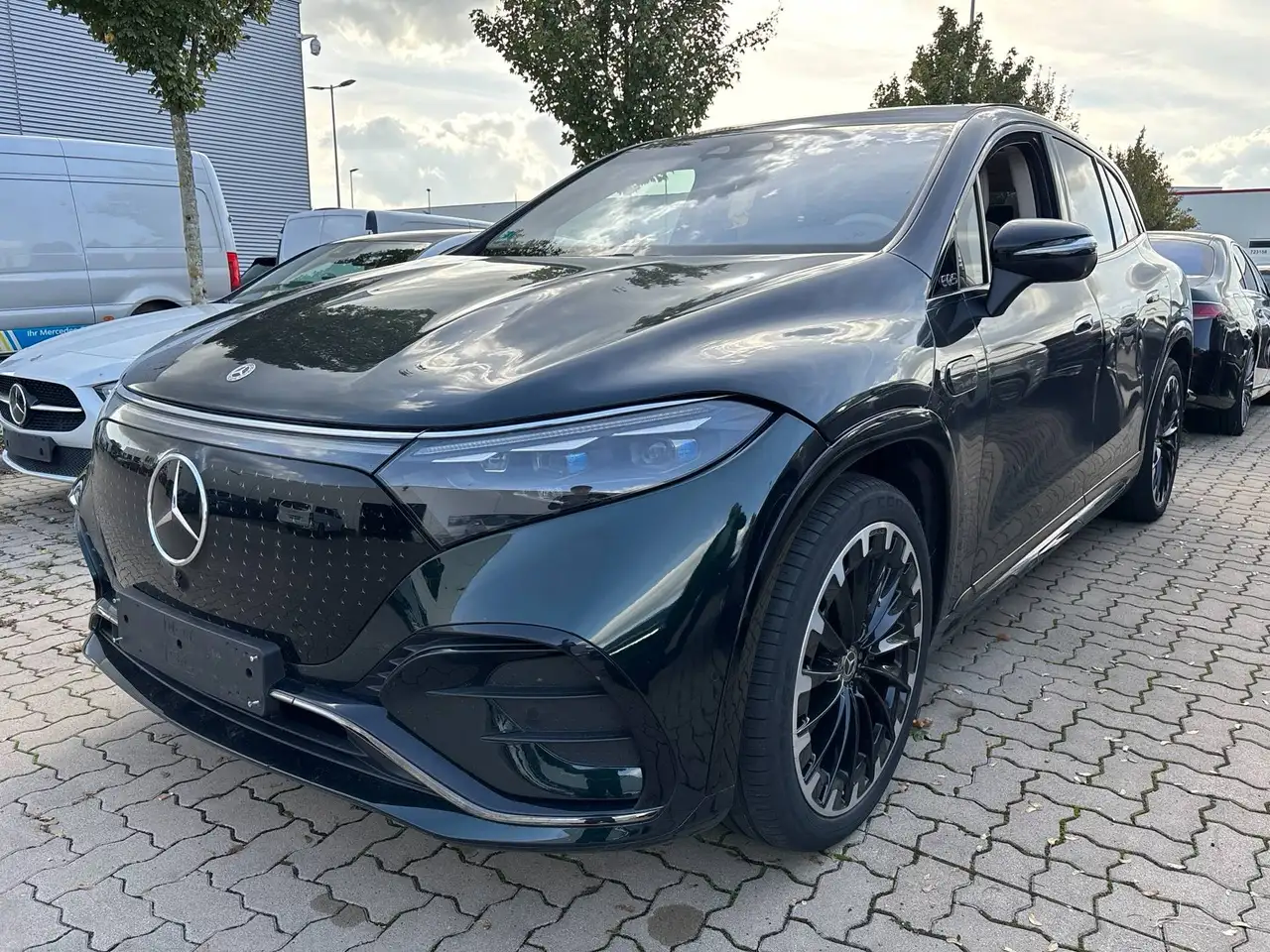 Mercedes-Benz EQS SUV EQS 580 4Matic (296.644) — photo 1 of 36