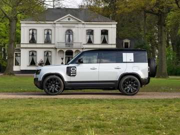 110 2.0 P400e 110 SE | Meridian | 360 cam