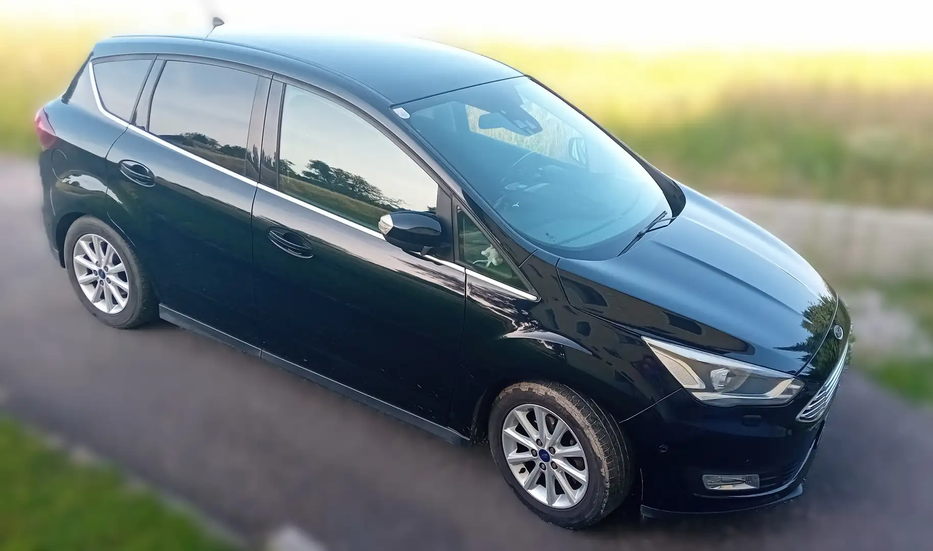 Ford C-Max C-MAX Titanium 1,5 TDCi Titanium Schwarz - 1