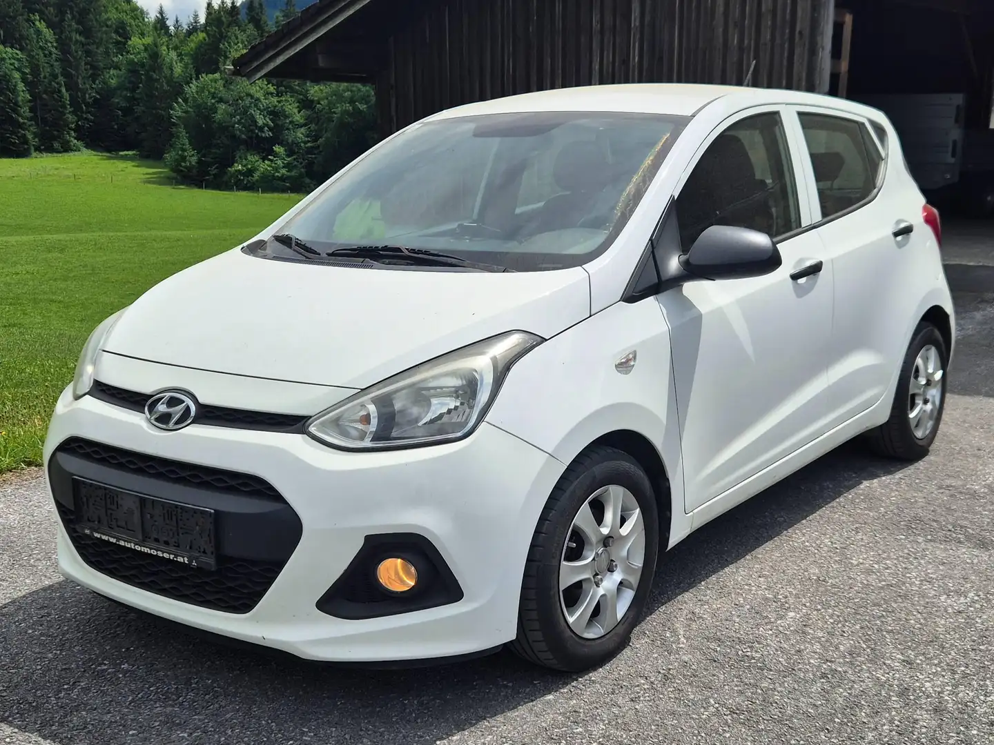Hyundai i10 i10 1,0 Life Life Weiß - 1