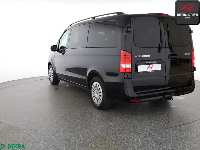 Mercedes-Benz Vito view 3