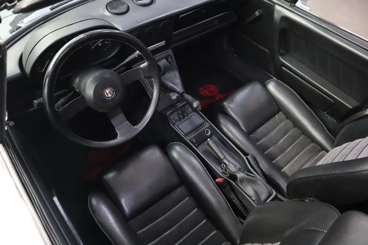 Alfa Romeo Spider 2.0, foto 6