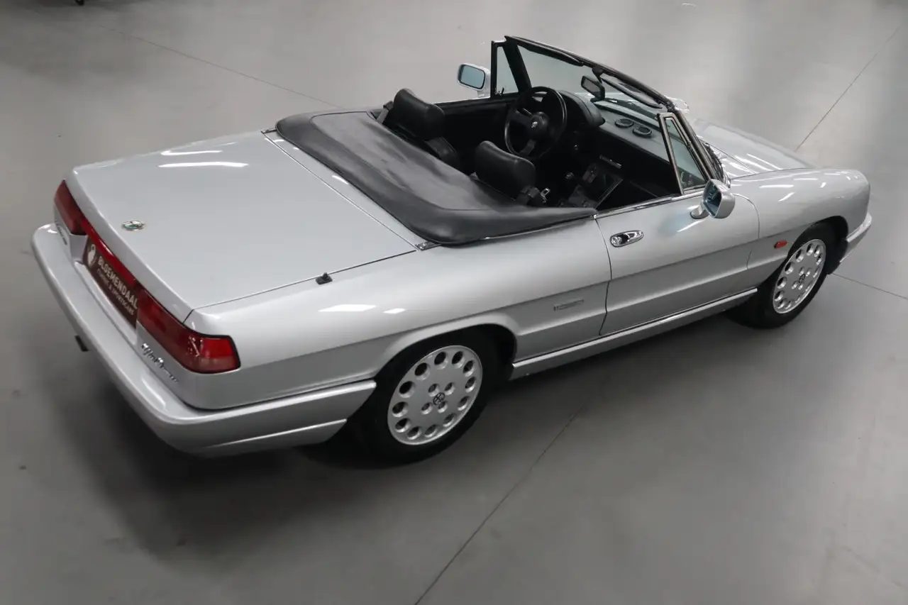 Alfa Romeo Spider 2.0, foto 4