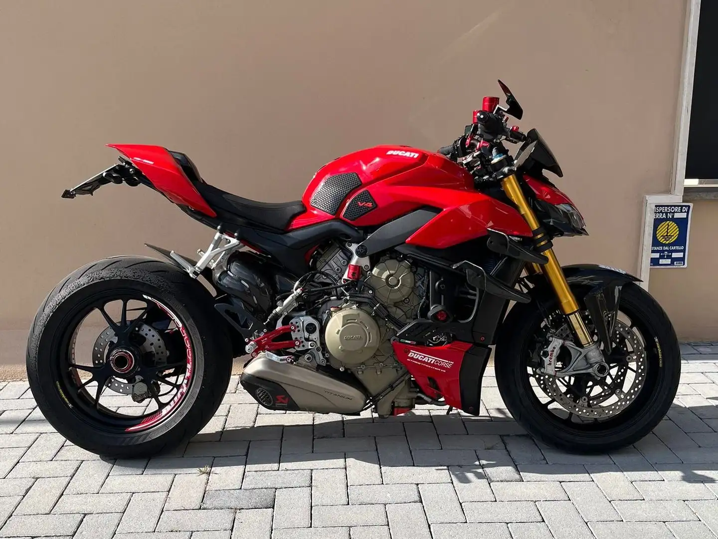 Ducati Streetfighter V4S Rouge - 1