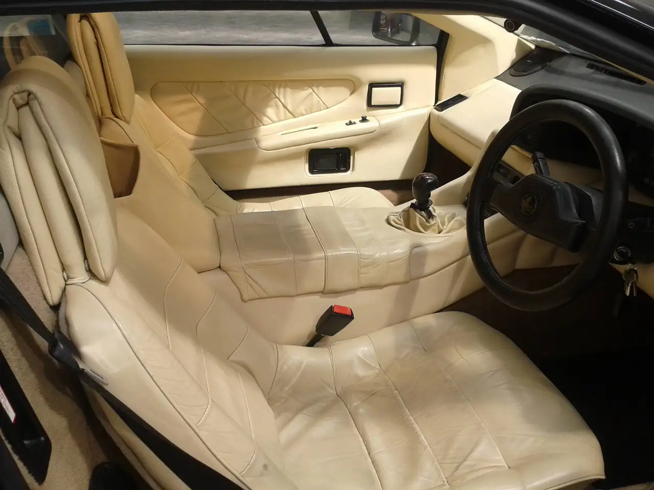 Lotus Esprit S3 X180 2.2 N/A (290 esemplari), foto 4