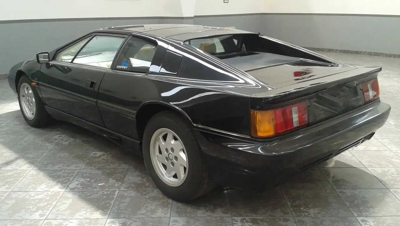 Lotus Esprit S3 X180 2.2 N/A (290 esemplari), foto 3