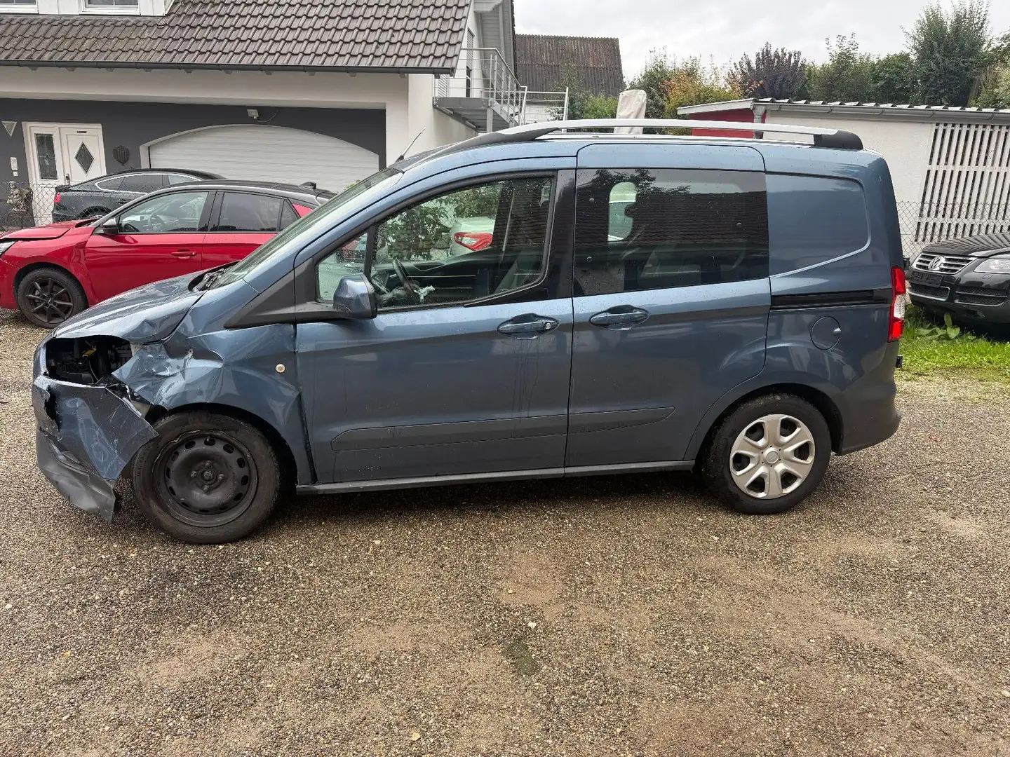Ford Transit Courier Trend, 5 Sitzer 1.0 Blau - 2