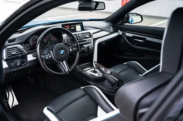 BMW M4 view 14