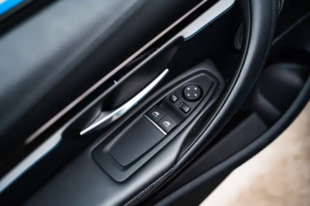 BMW M4 view 15
