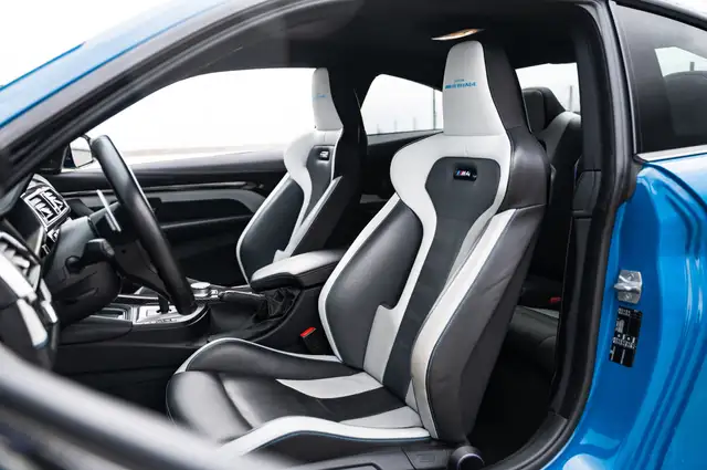 BMW M4 view 6
