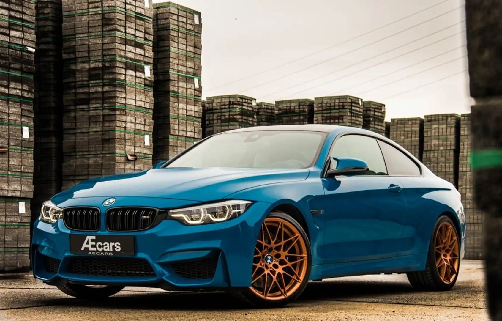 BMW M4 *** COMPETITION HERITAGE / LIMITED 1 OF 750 *** Bleu - 1