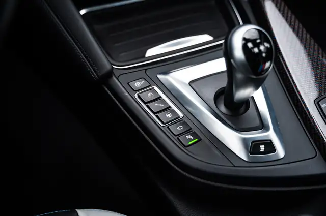 BMW M4 view 7