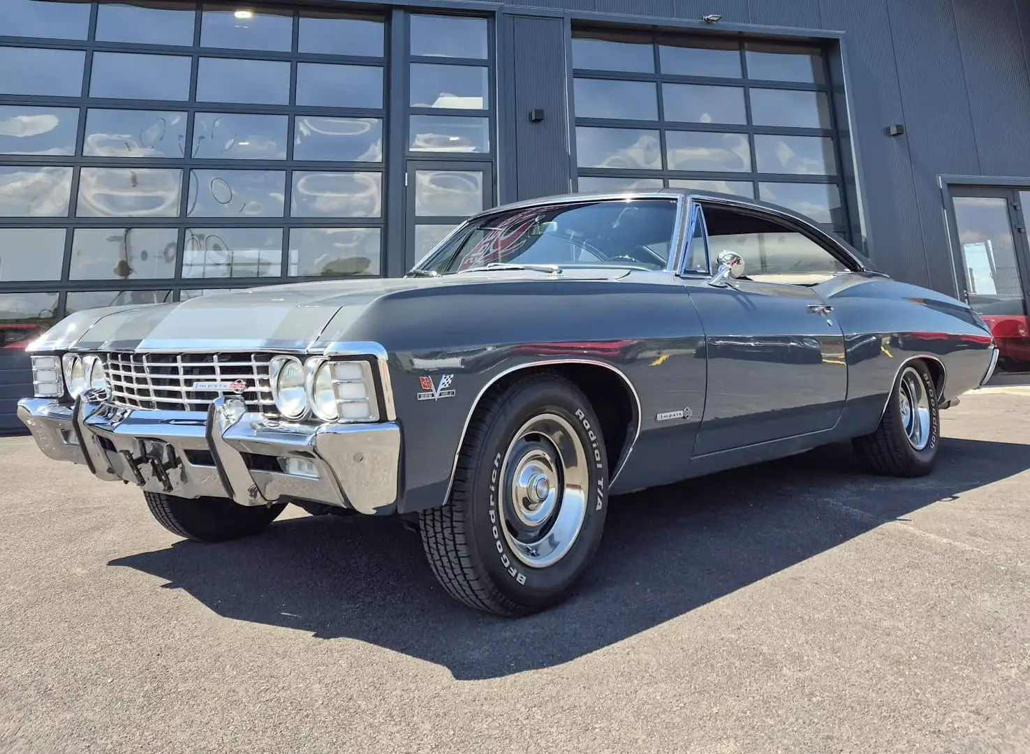 Chevrolet Impala "SS" 2-Door Hardtop (Matching!) Grau - 1