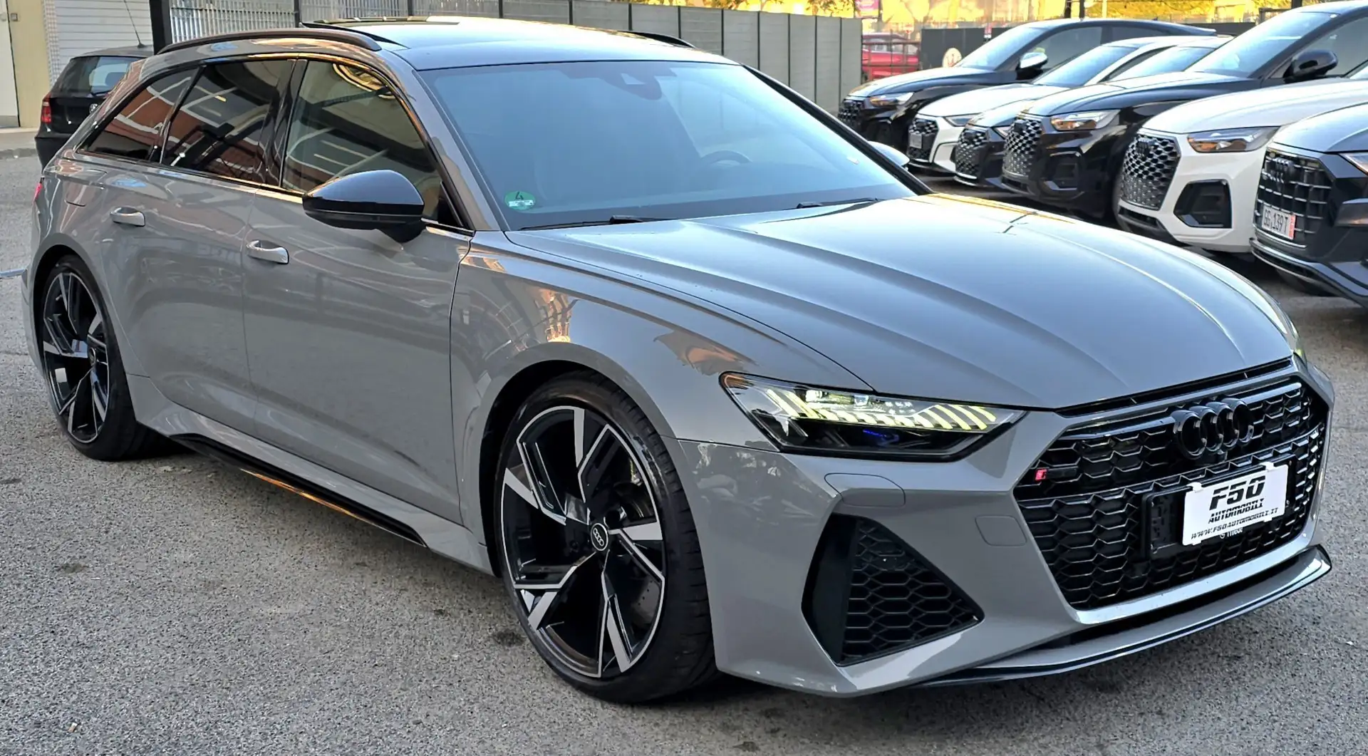Audi RS6 Avant 4.0 Quattro in sede 4 Ruote Sterzanti Grau - 2