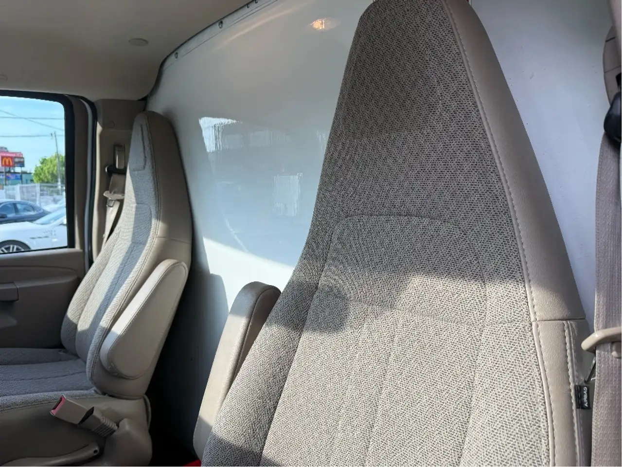 GMC Savana 3500 снимка GMC Savana 3500