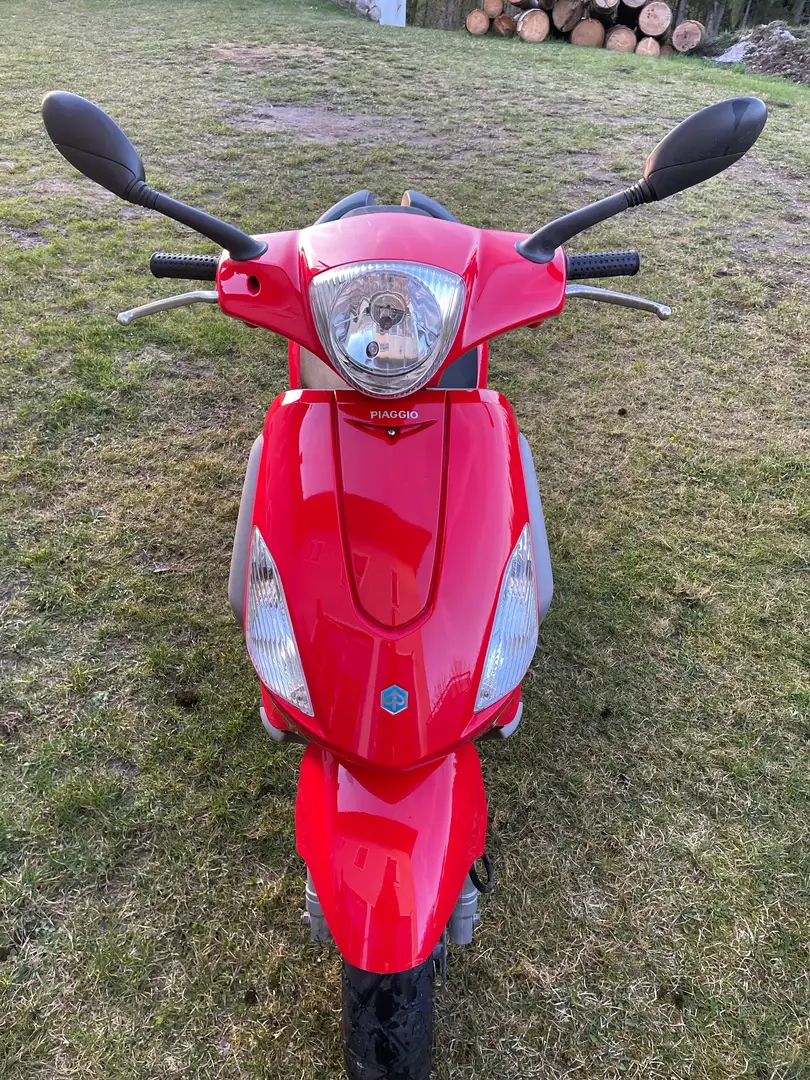 Piaggio Fly 125 M42 Rood - 2