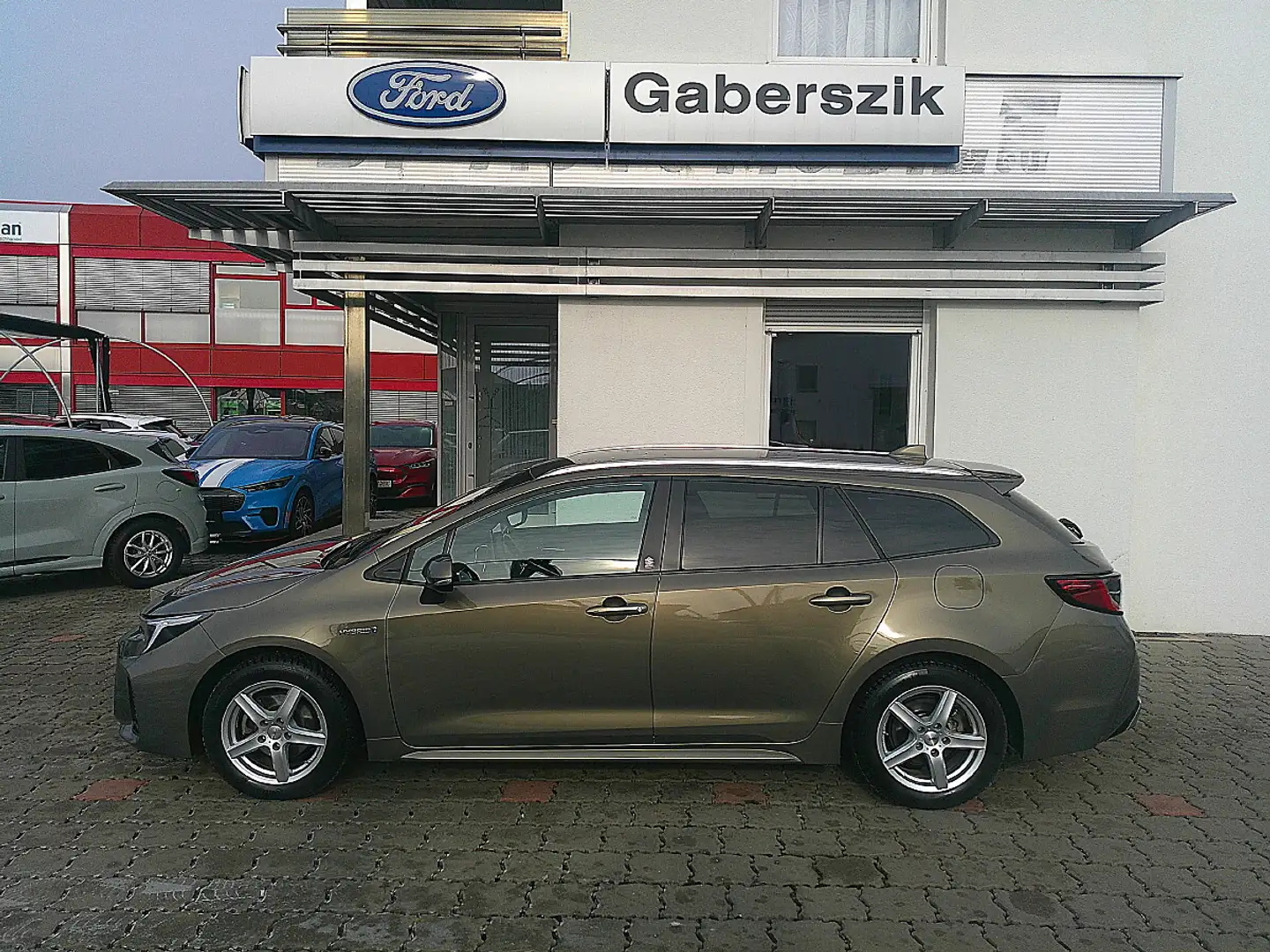 Suzuki Swace 1,8 HEV E-CVT Flash - 2