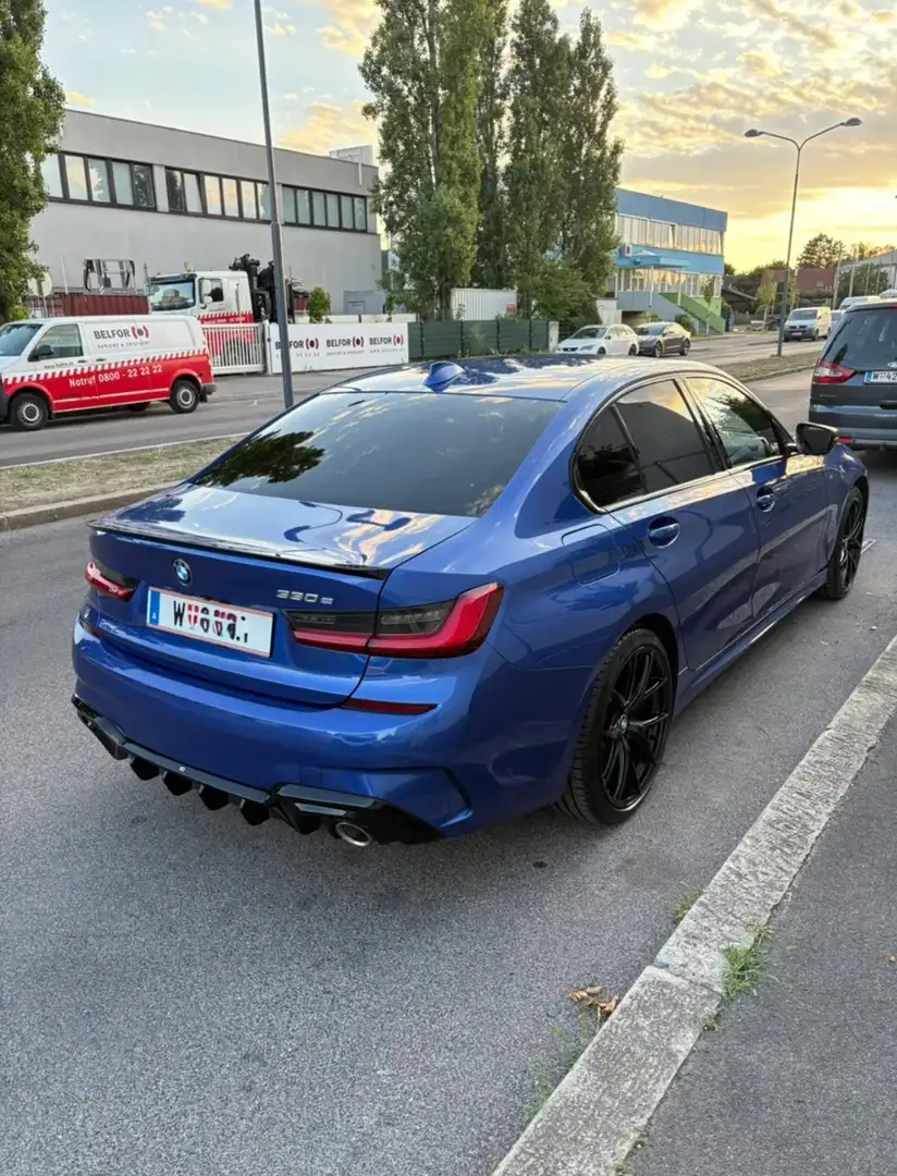 BMW 330 330e M-Paket Blau - 1
