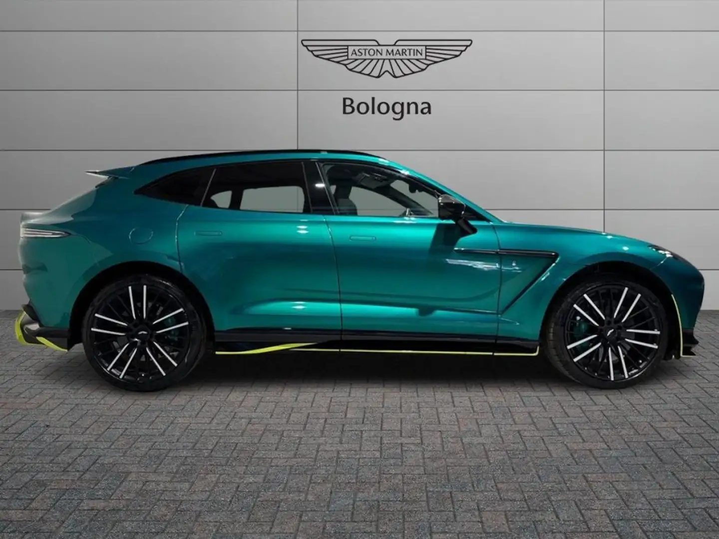 Aston Martin DBX 707 Verde - 2
