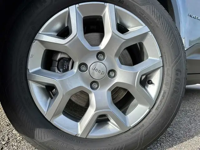 Jeep Avenger view 9
